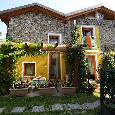Villa Rustico Giulietta E Romeo Colico Exterior foto